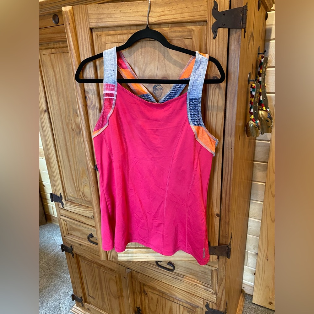 Reebok fitness tank top XL